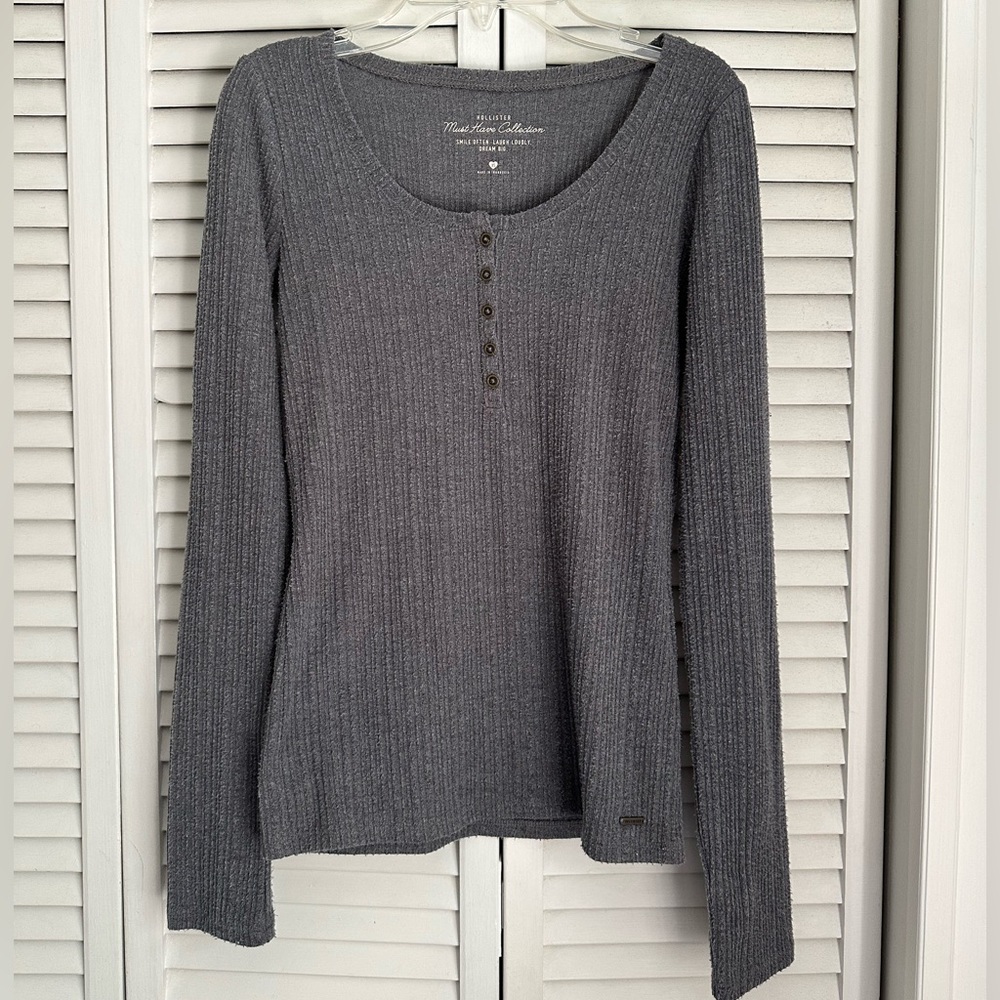 Hollister Long Sleeve